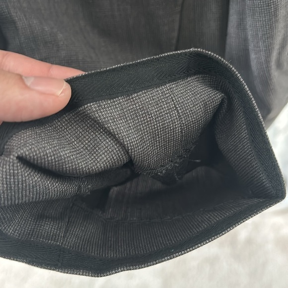 Hugo Boss Brown Suit 42 R (US size) - Picture 6 of 6